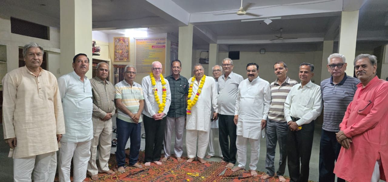 गोविंद माधव ट्रस्ट की बैठक में दीपावली आयोजन पर चर्चा, बच्चों के सेमिनार और धार्मिक यात्रा की भी बनी रूपरेखा