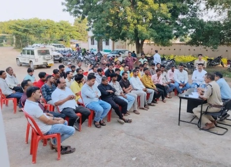 दिगौड़ा थाने में शांति समिति की बैठक, नवरात्र और दशहरा शांतिपूर्ण ढंग से मनाने की अपील