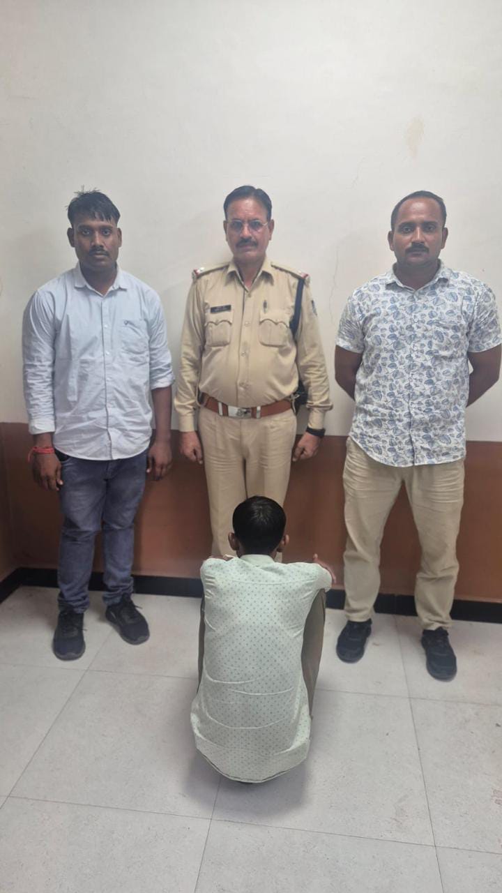 गाय के साथ अमानवीय कृत्य का वीडियो हुआ था वायरल: पलेरा पुलिस ने आरोपी भागचंद्र उर्फ भज्जू अहिरवार को किया गिरफ्तार, भेजा गया जेल