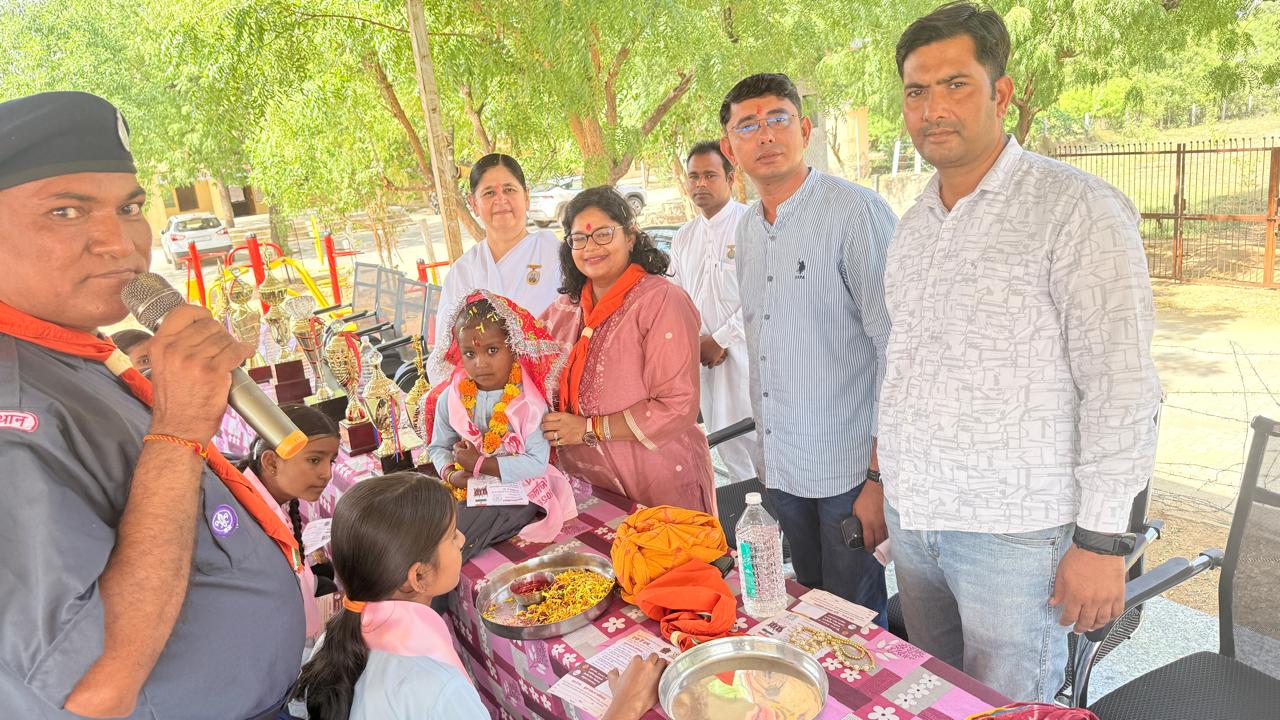 Bhinmal में बालिका शिक्षा संवर्धन महोत्सव: एडीएम डॉ. पूजा सक्सेना ने किया बेटियों का पूजन, 380 विद्यार्थियों की रही सहभागिता
