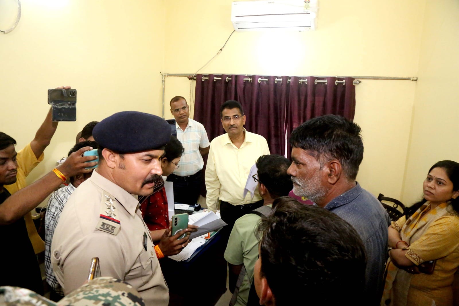 Damoh :  किसानों और आम नागरिकों को राहत की पहल, रजिस्ट्री कार्यालयों में लगेंगे “शुल्क संबंधी सूचना बोर्ड”