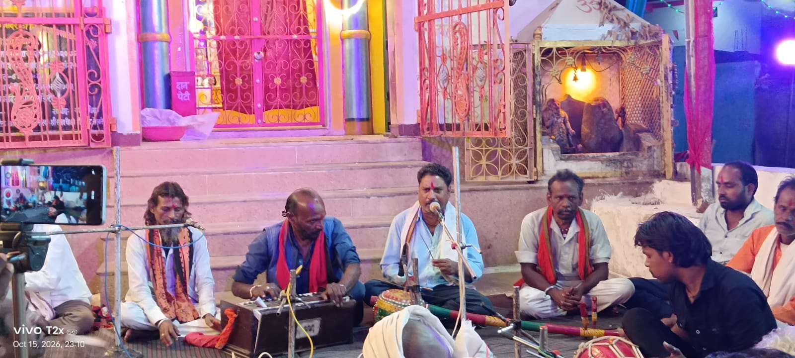 श्री सिद्ध बाबा मंदिर प्रांगण में बुंदेली संस्कृति और लोककलाओं का भव्य आयोजन