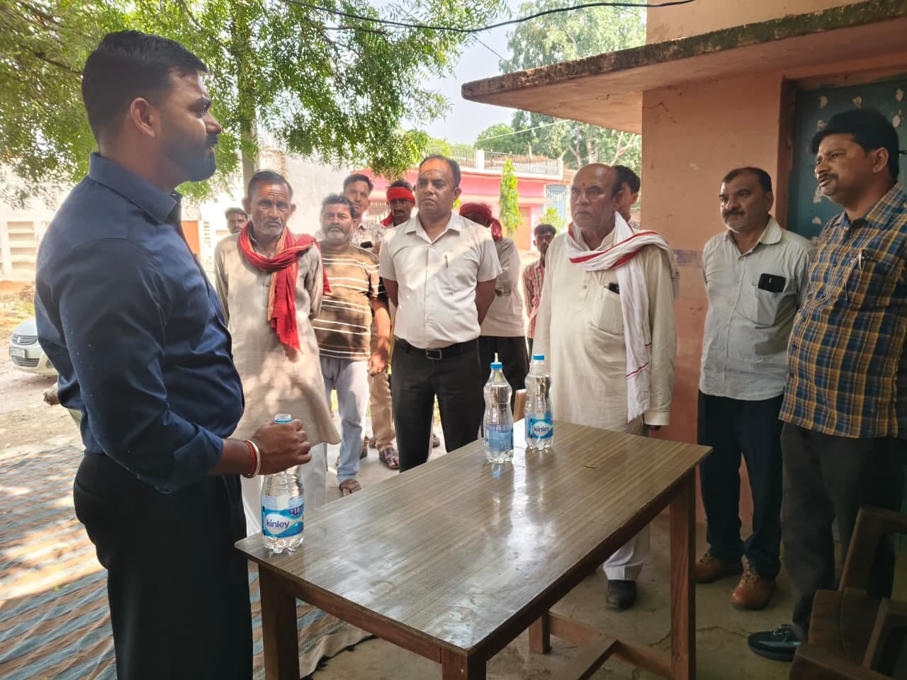 मुख्यमंत्री जन-विश्वास अभियान: जिला पंचायत सीईओ ने किया निरीक्षण, आंगनवाड़ी में अनियमितता पर कार्यकर्ता को हटाने के निर्देश