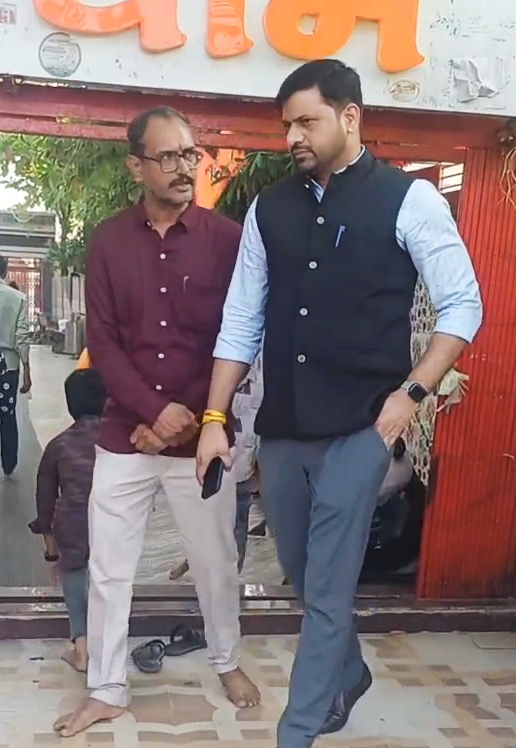 Silwani : नवगत कलेक्टर रोहित सिसोनिया से विनय जैन वकील ने की सौजन्य भेंट, सिलवानी की समस्याओं से कराया अवगत