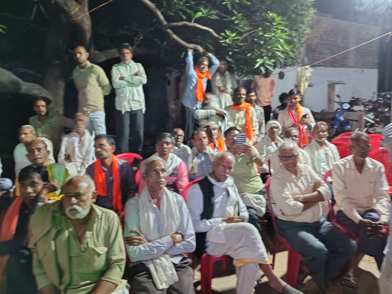 Gwalior के धुआँ घाटीगांव स्थित श्री गिरिराज धरण मंदिर में धूमधाम से मनाया गया शरद पूर्णिमा महोत्सव