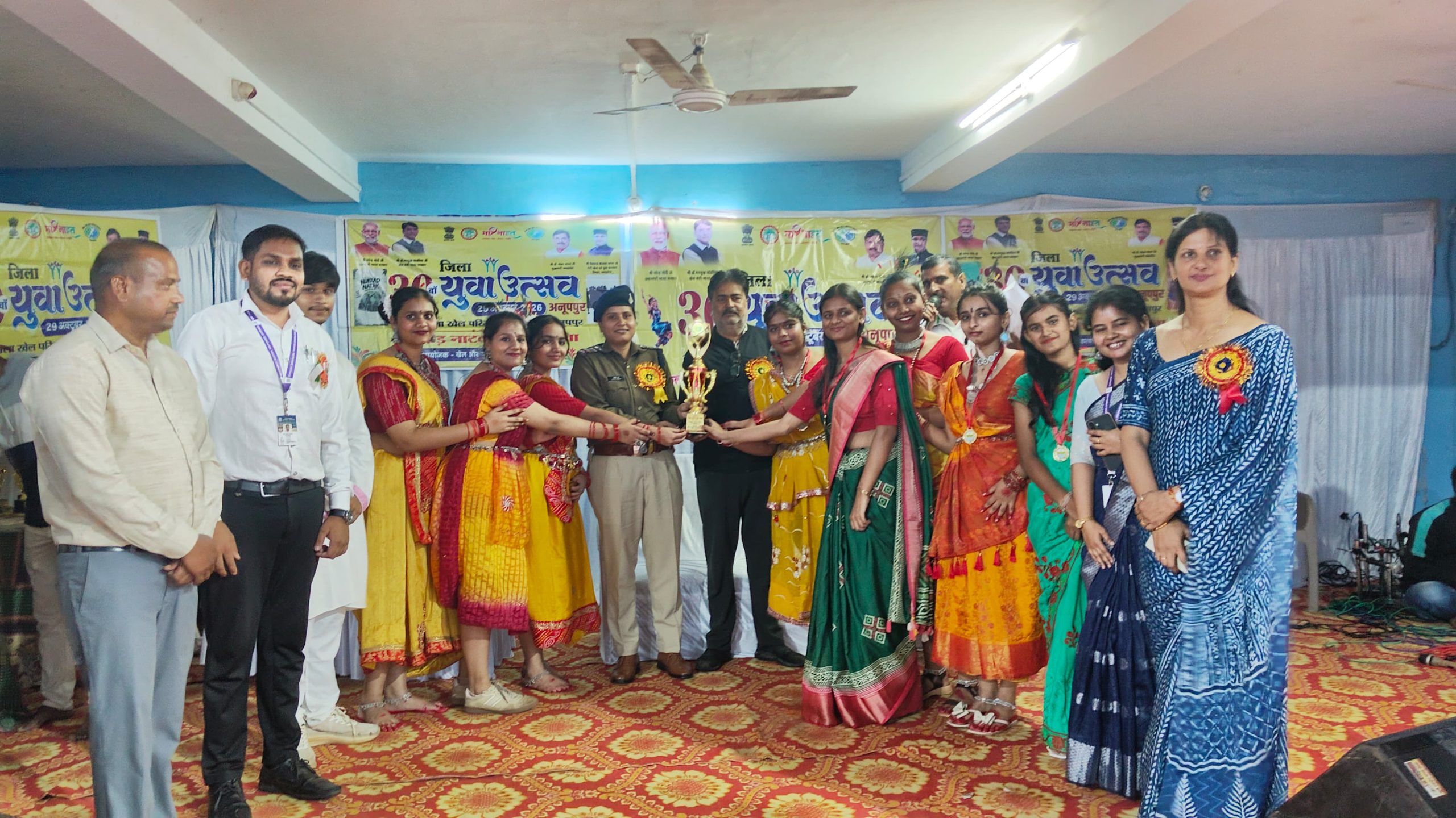 Anuppur में जिला स्तरीय युवा उत्सव का आयोजन, लोकनृत्य और लोकगीतों ने बांधा समां