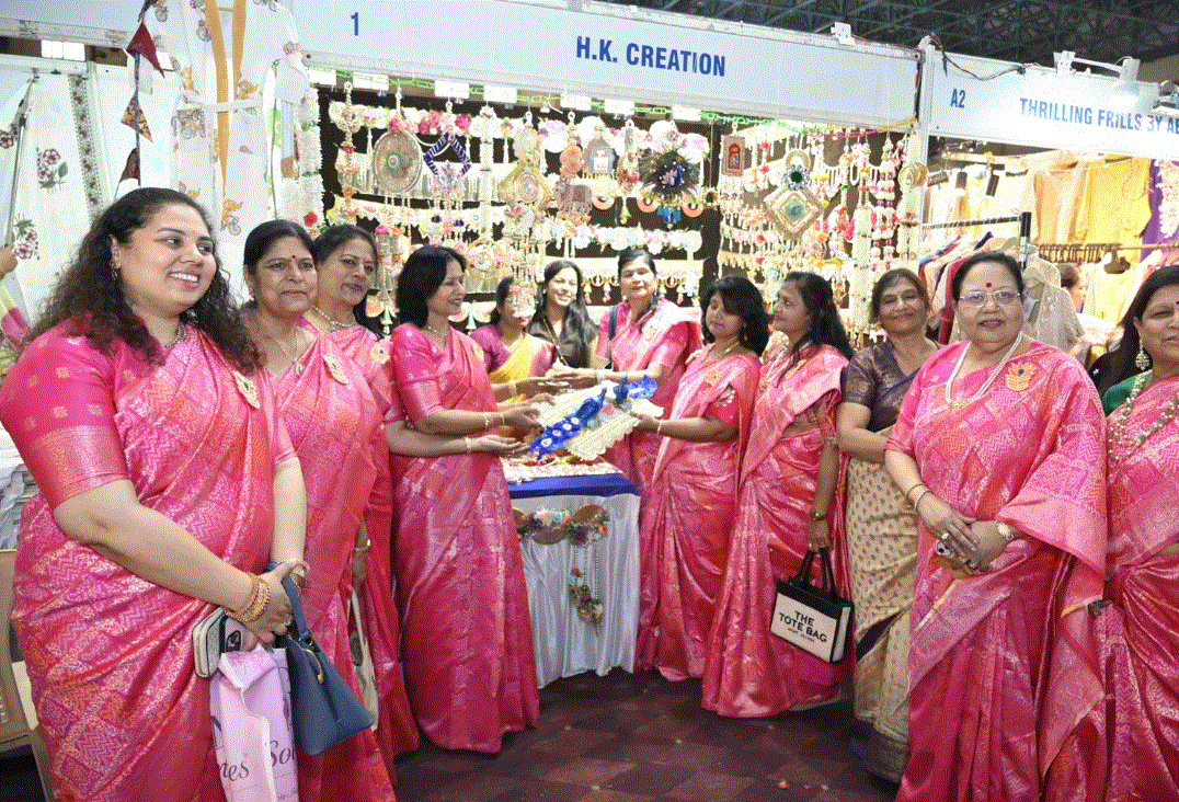 उमंग दीपावली शॉपिंग फेस्टिवल में 150 से अधिक महिला उद्यमियों के उत्पाद आकर्षण
